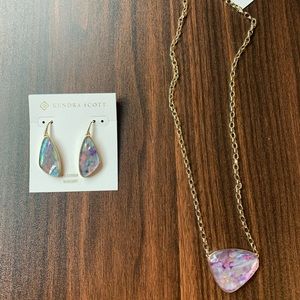 Kendra Scott McKenna Pendant Necklace Kendra Scott McKenna Pendant Necklace
